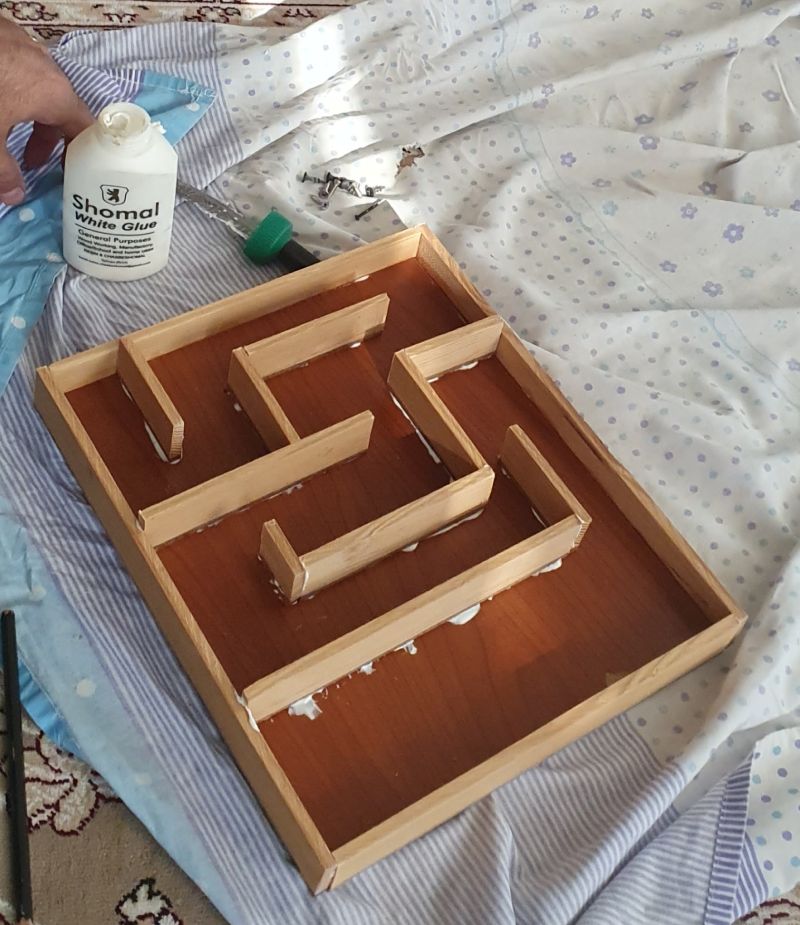 https://img.aftab.cc/news/1405/maze_building.jpg